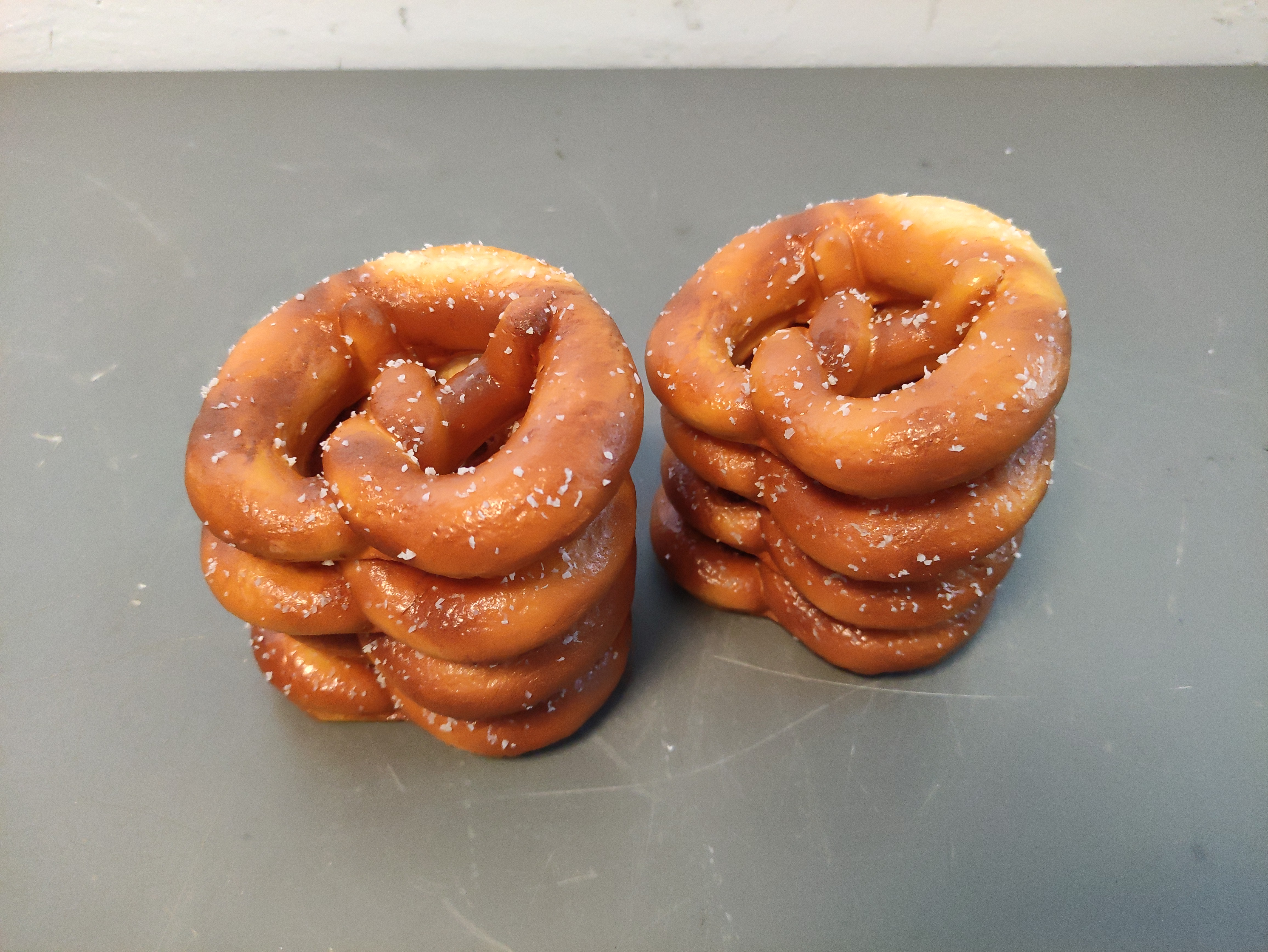 bretzel bollería panaderia pasteleria alimento falso 8u